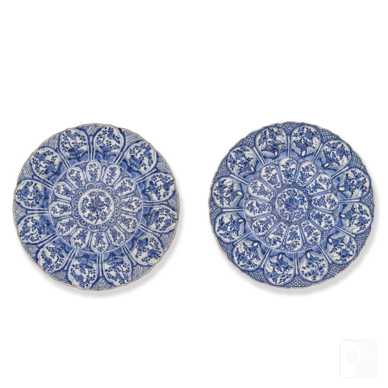 清康熙 青花繪花卉紋盤一對 | A PAIR OF BLUE AND WHITE DISHES - 图3